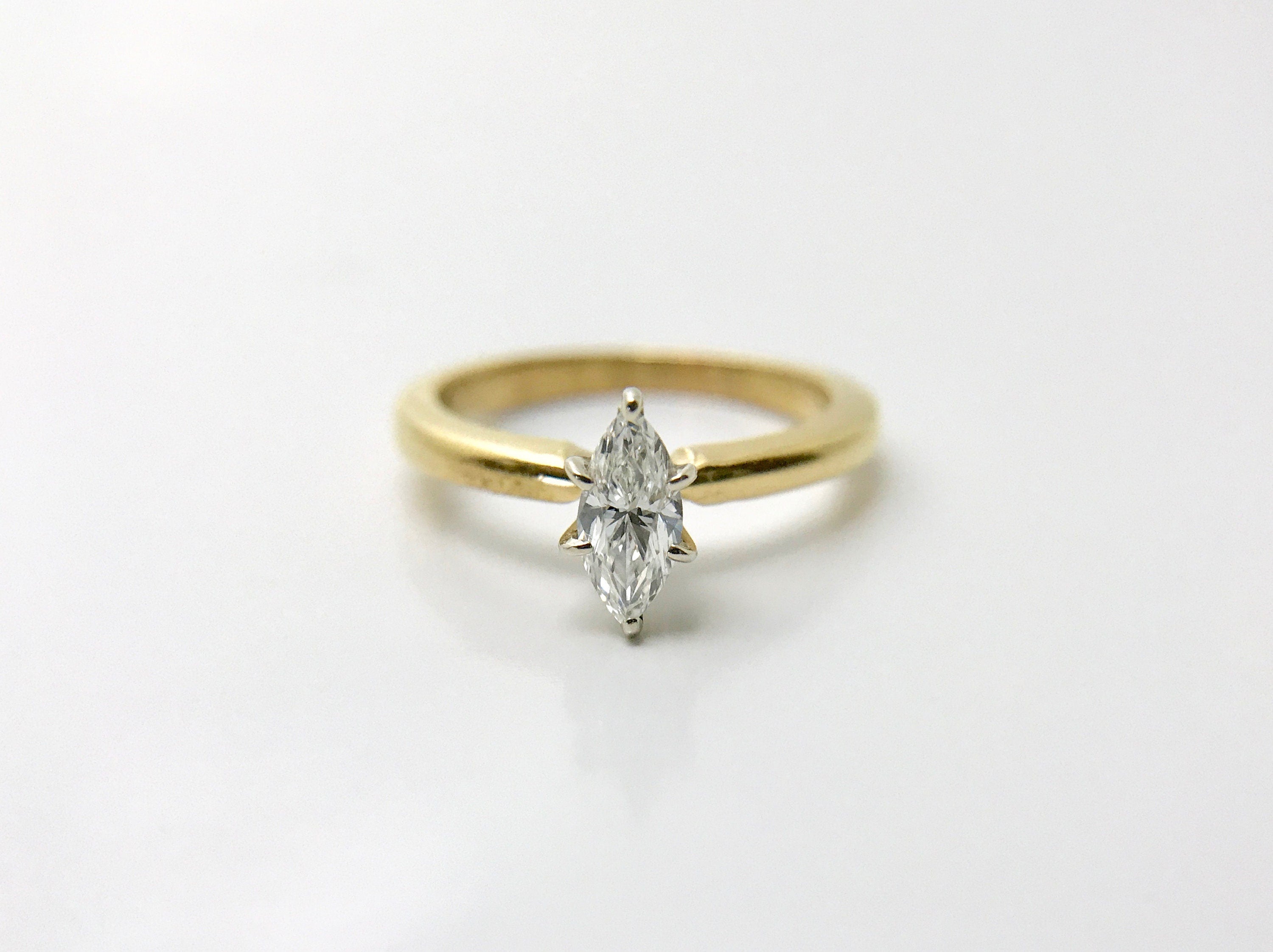 Vintage Marquise Cut Diamond Engagement Ring: 18k Yellow Gold