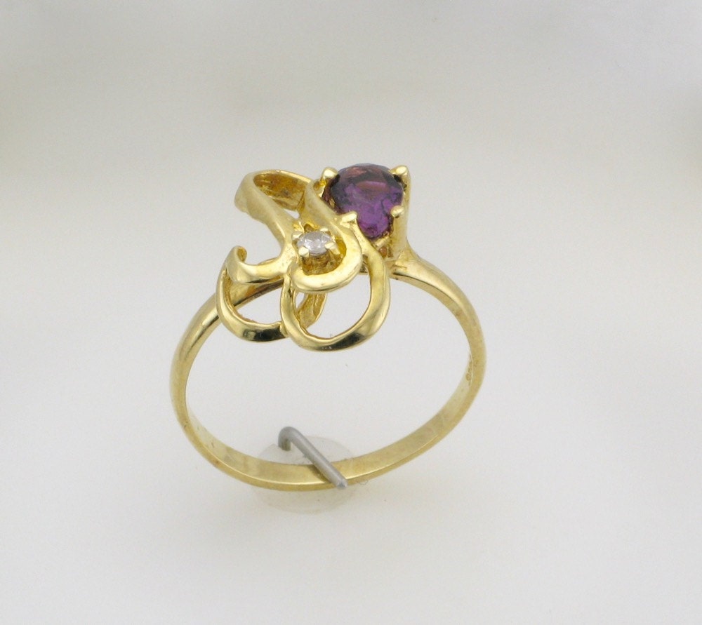 Vintage 14k Yellow Gold Amethyst Pear Ring with Diamond - 1970s