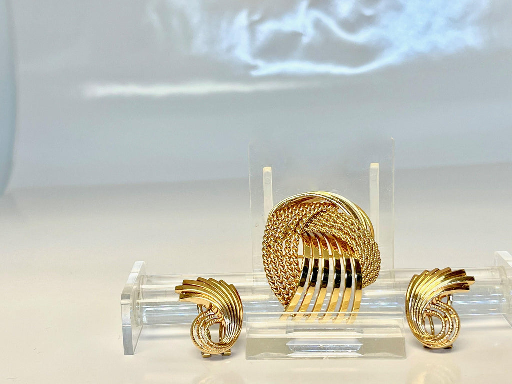 14k Yellow Gold Braided Pin and Clip-on Earring Set