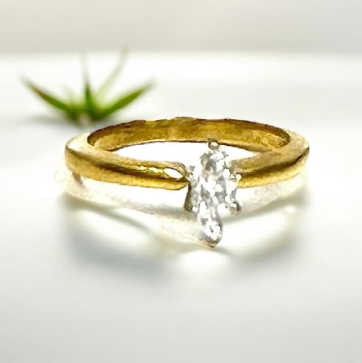 Vintage Marquise Cut Diamond Engagement Ring: 18k Yellow Gold