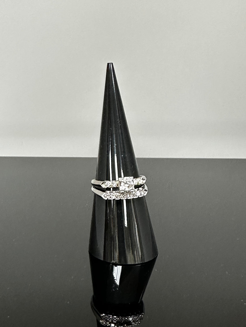 14 Karat White Gold Diamond Vintage Wedding Set