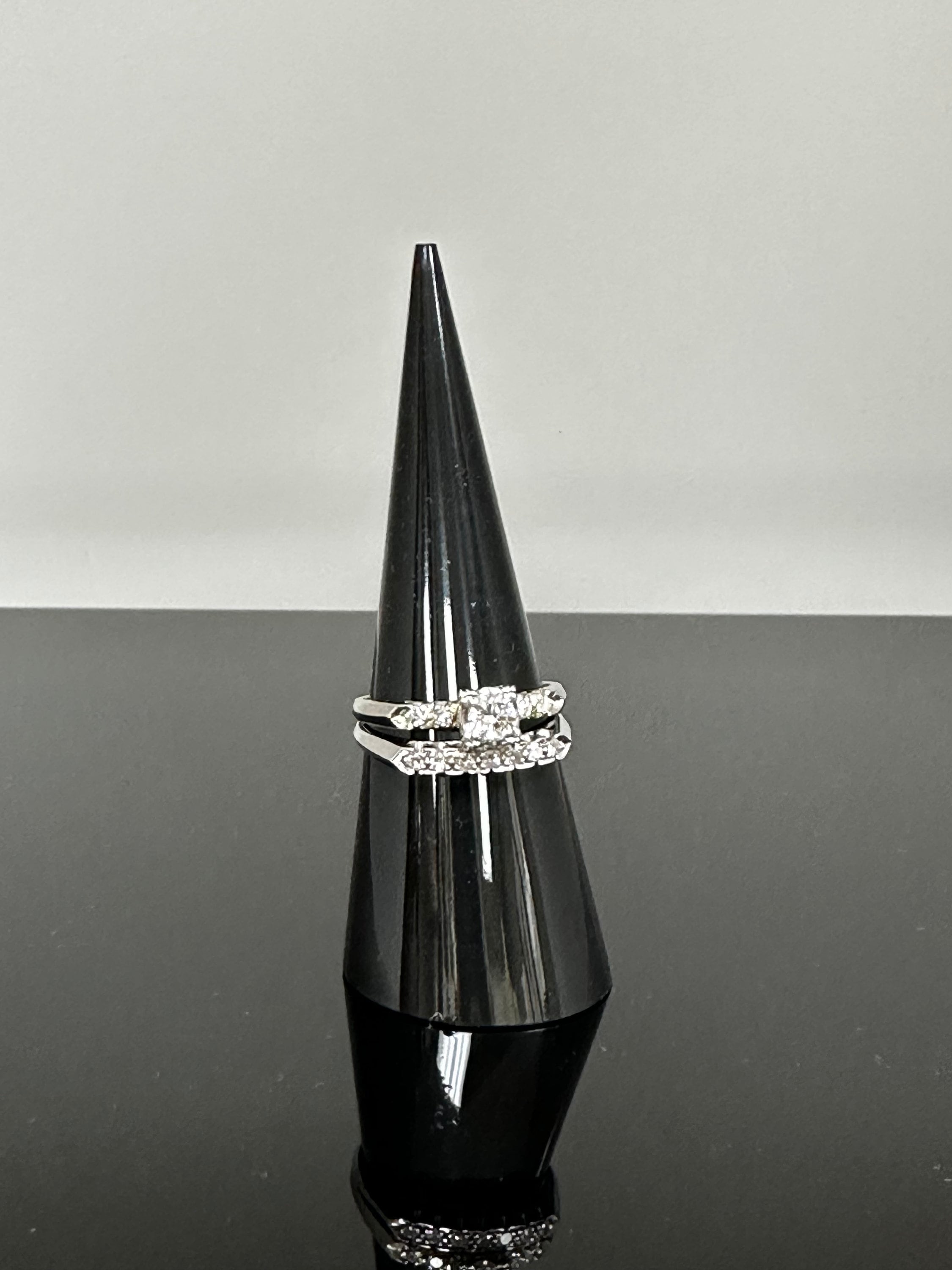 14 Karat White Gold Diamond Vintage Wedding Set