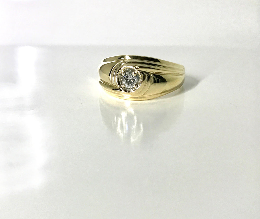 Vintage 10k Yellow Gold Diamond Men's Ring: Sleek Wedding Band