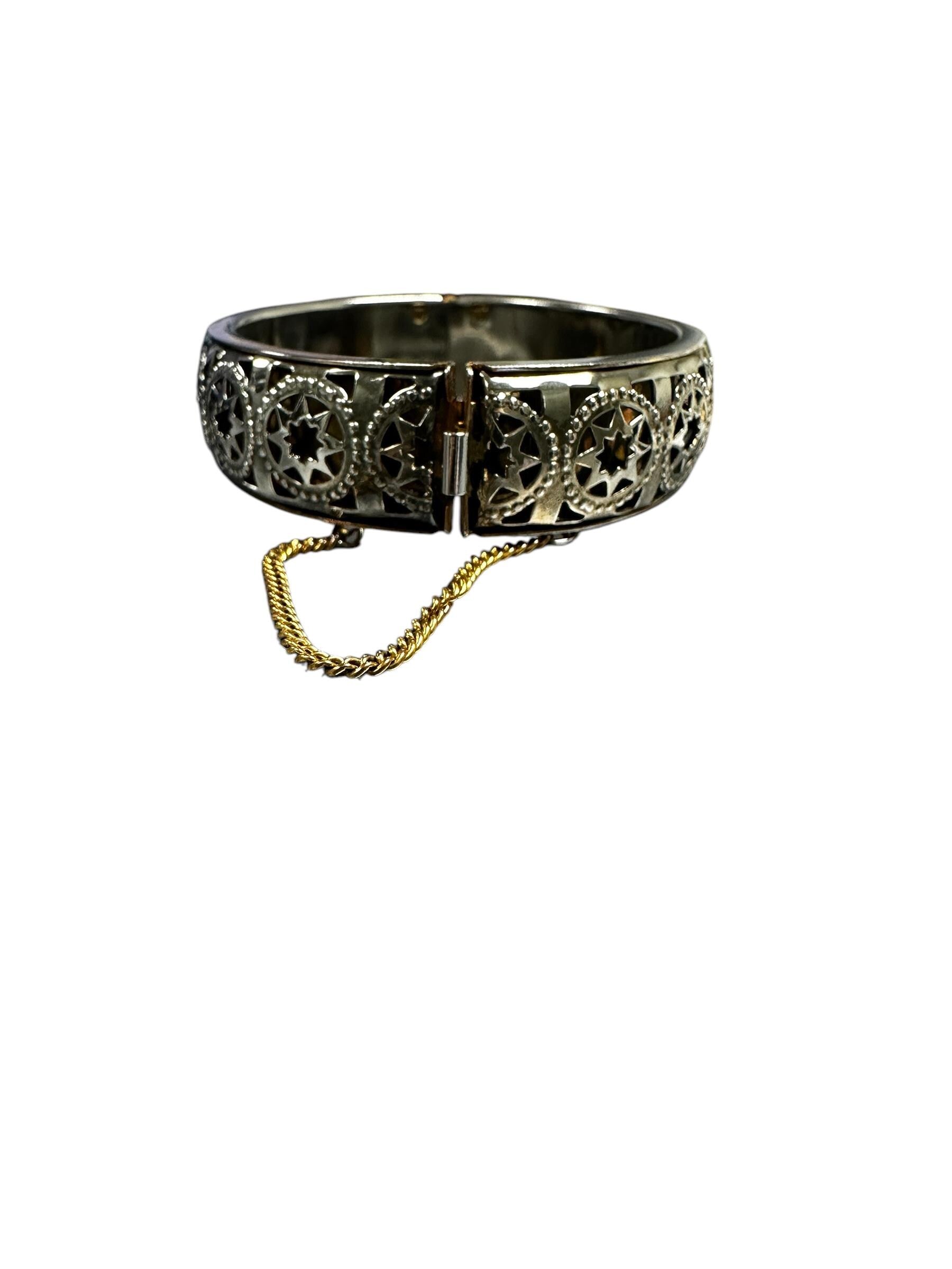 Vintage Gold & White Tone Star Cutout Bangle Bracelet