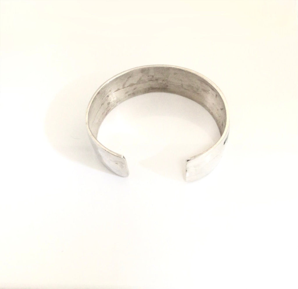 Authentic Native American Silver Chip Turquoise Cuff Bracelet - Statement Piece for Boho Fashion