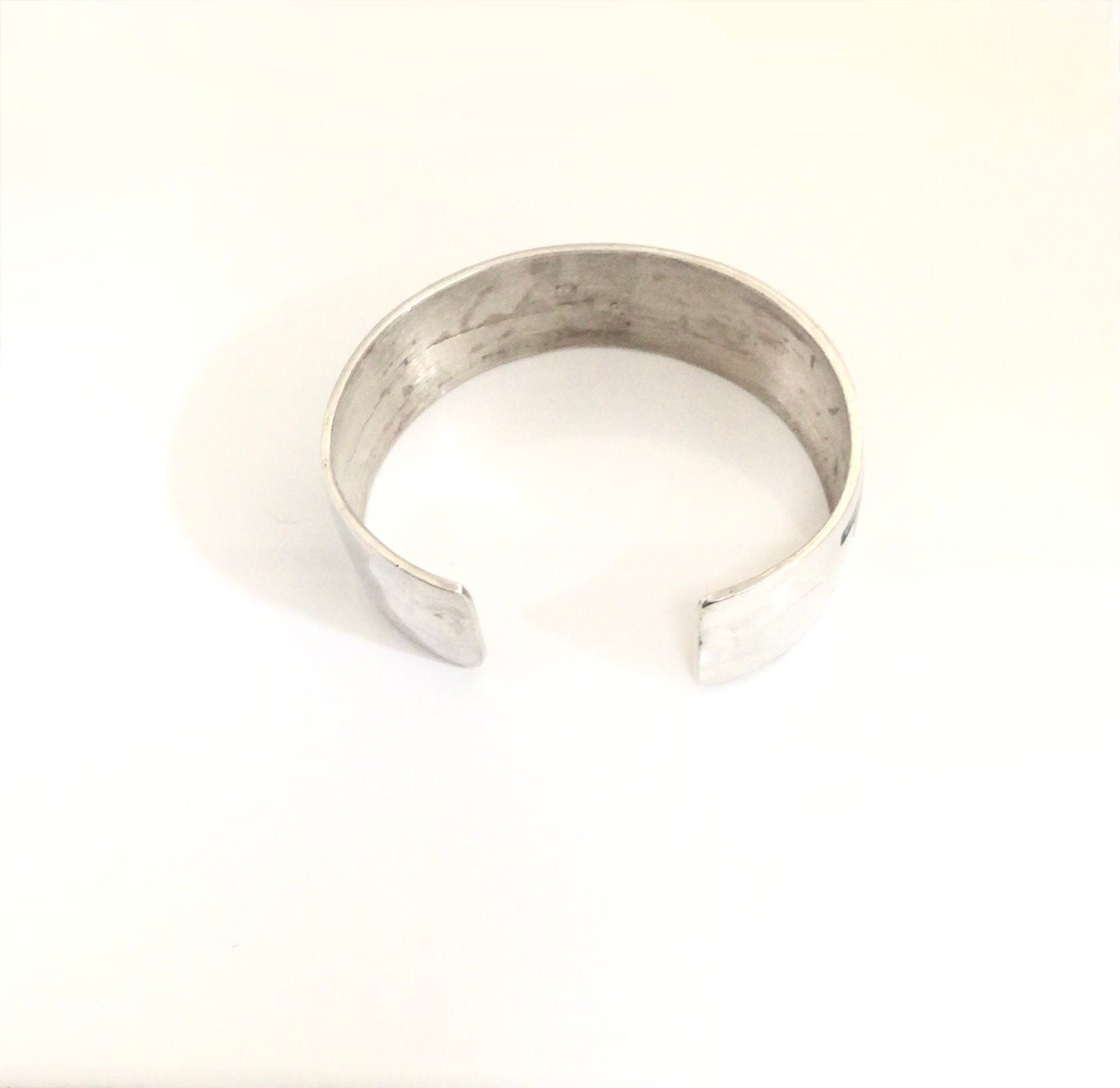 Authentic Native American Silver Chip Turquoise Cuff Bracelet - Statement Piece for Boho Fashion