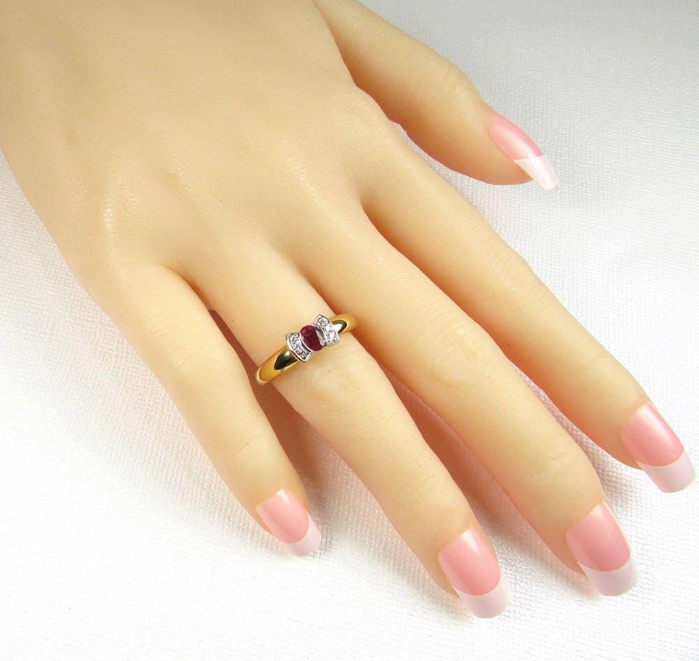 18K Gold Estate Ruby and Diamond Ring - Size 7.25