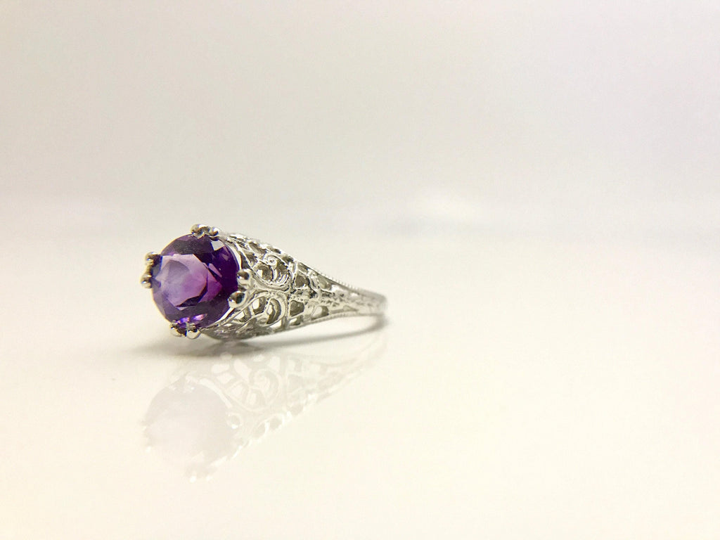 18K White Gold Filigree Amethyst Ring: Vintage Edwardian Style