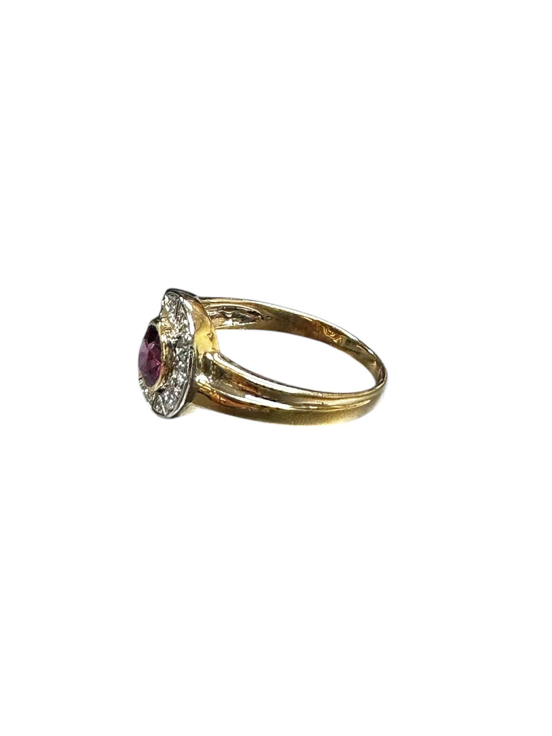 Retro Diamond and Garnet Ring in Gold Setting