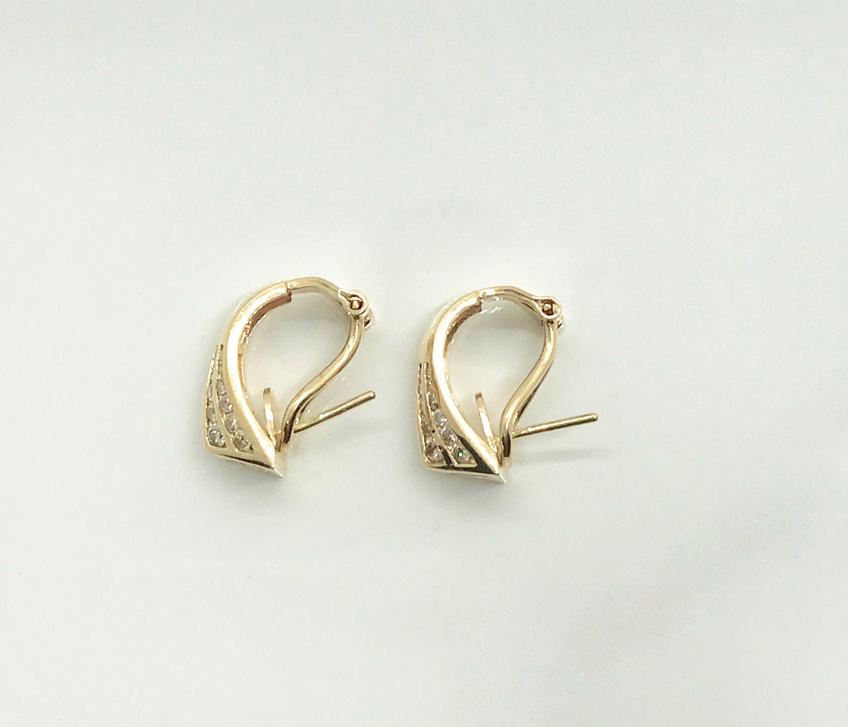 Vintage 14K Yellow Gold Diamond Earrings: Geometric Channel Set Clip Ons