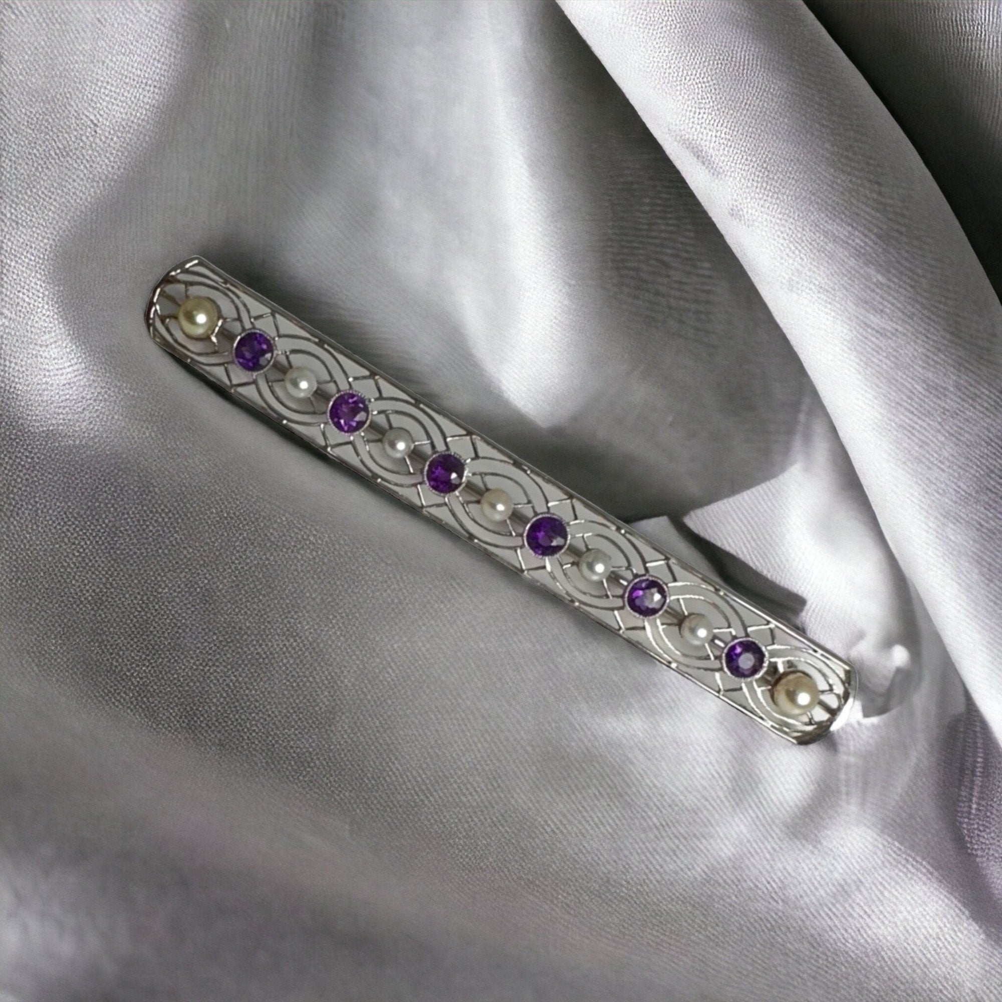 18K White Gold Bar Brooch: Amethyst & Cultured Pearl Pin