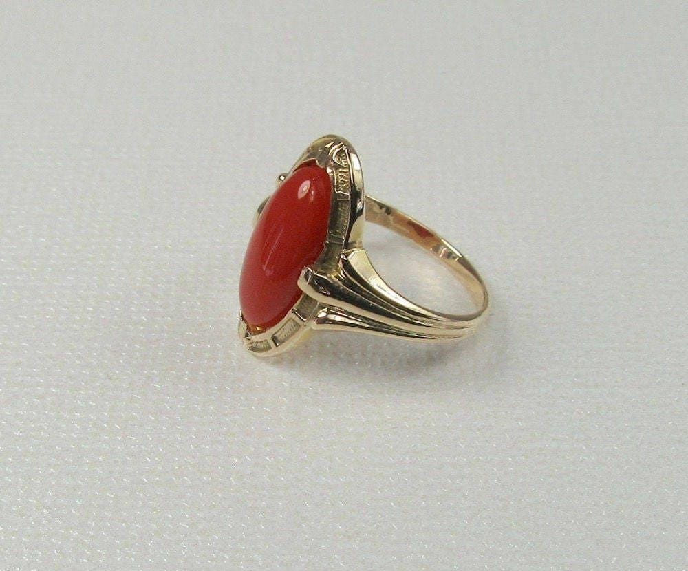 Edwardian Coral Ring: 10k Yellow Gold, Antique Right Hand Ring