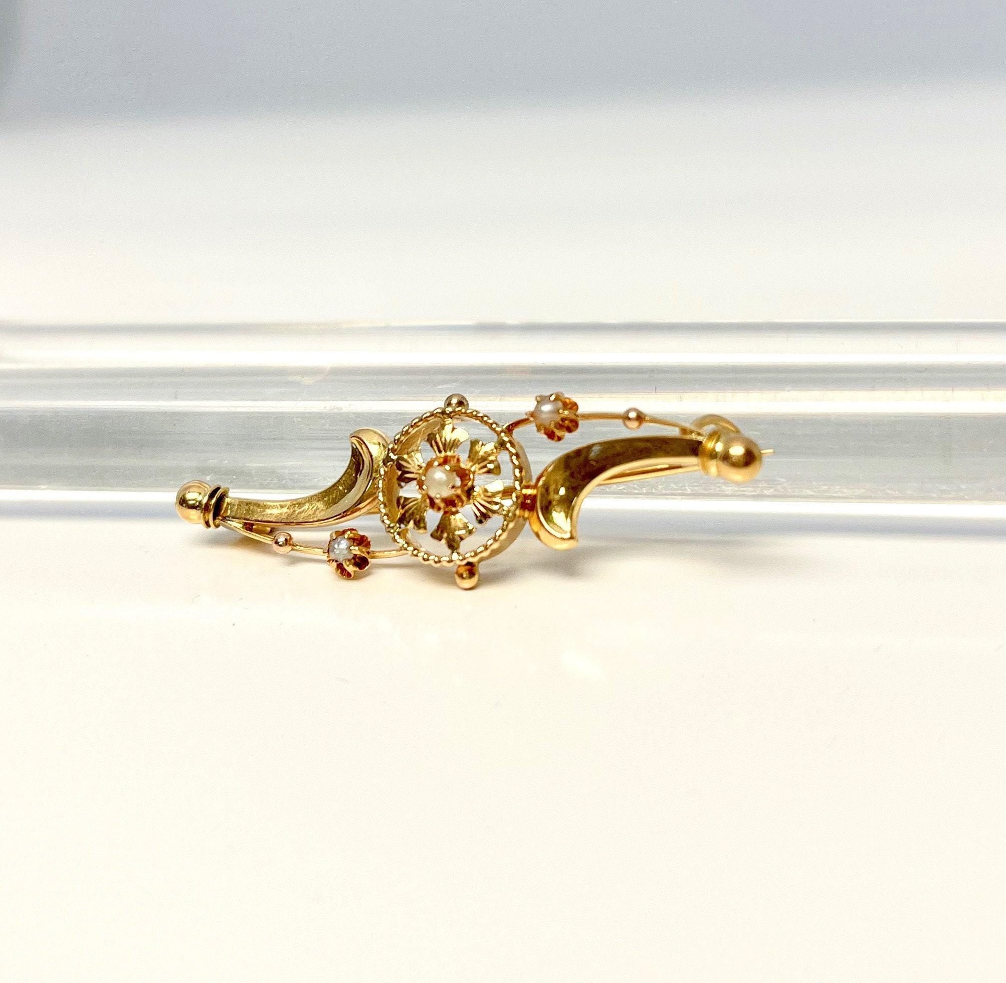 Antique 18K Yellow Gold Pearl Brooch: Victorian Bar Pin