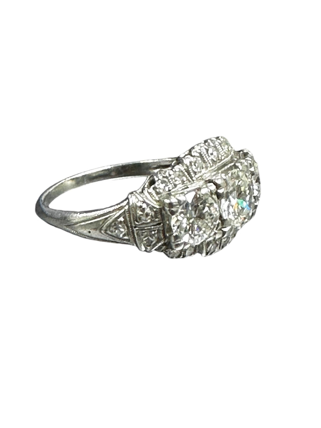 Sparkling Platinum Diamond Wedding Ring - Elegant Engagement Band