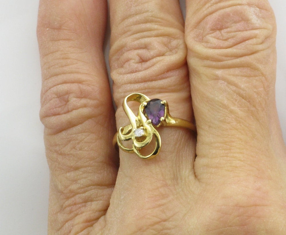 Vintage 14k Yellow Gold Amethyst Pear Ring with Diamond - 1970s
