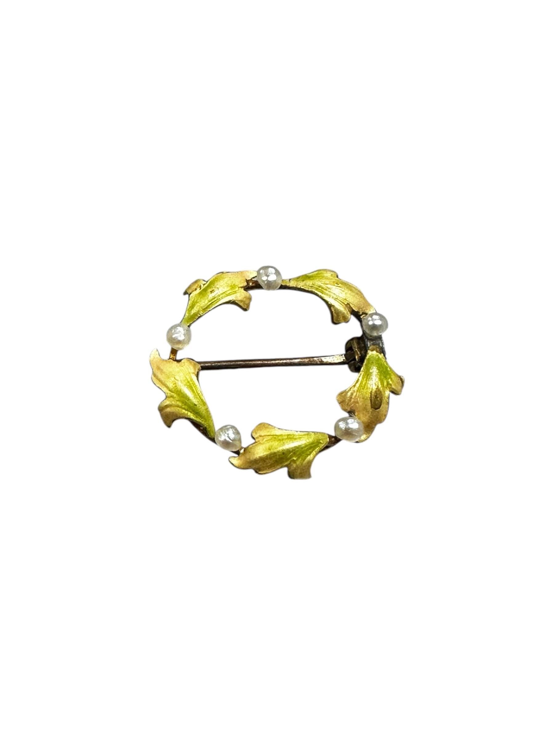 Delicate 10 Karat Yellow Gold Enamel Seed Pearl Wreath Pin/Brooch