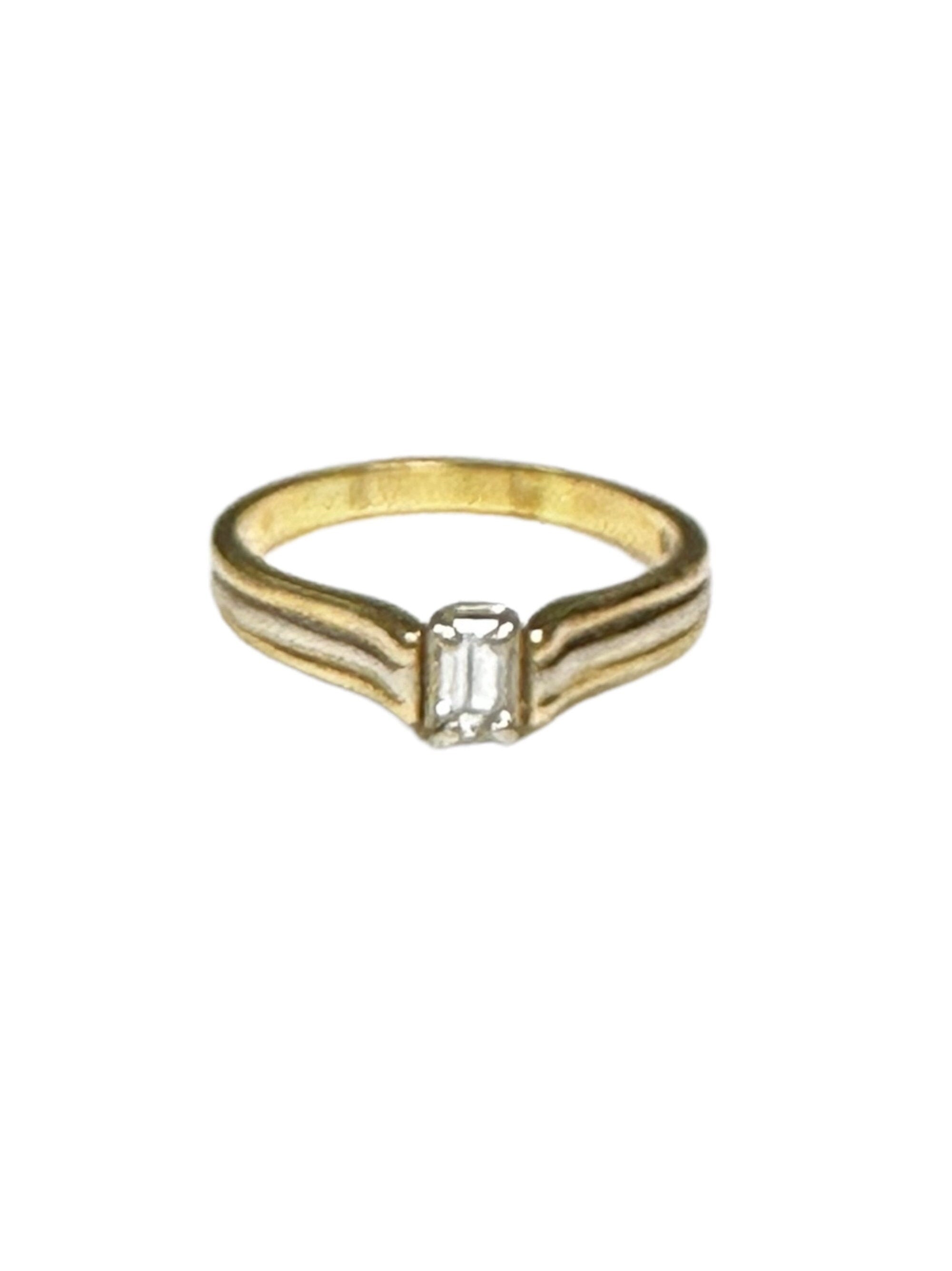 14k Yellow Gold Emerald Cut Diamond Engagement Ring, VS1 Clarity
