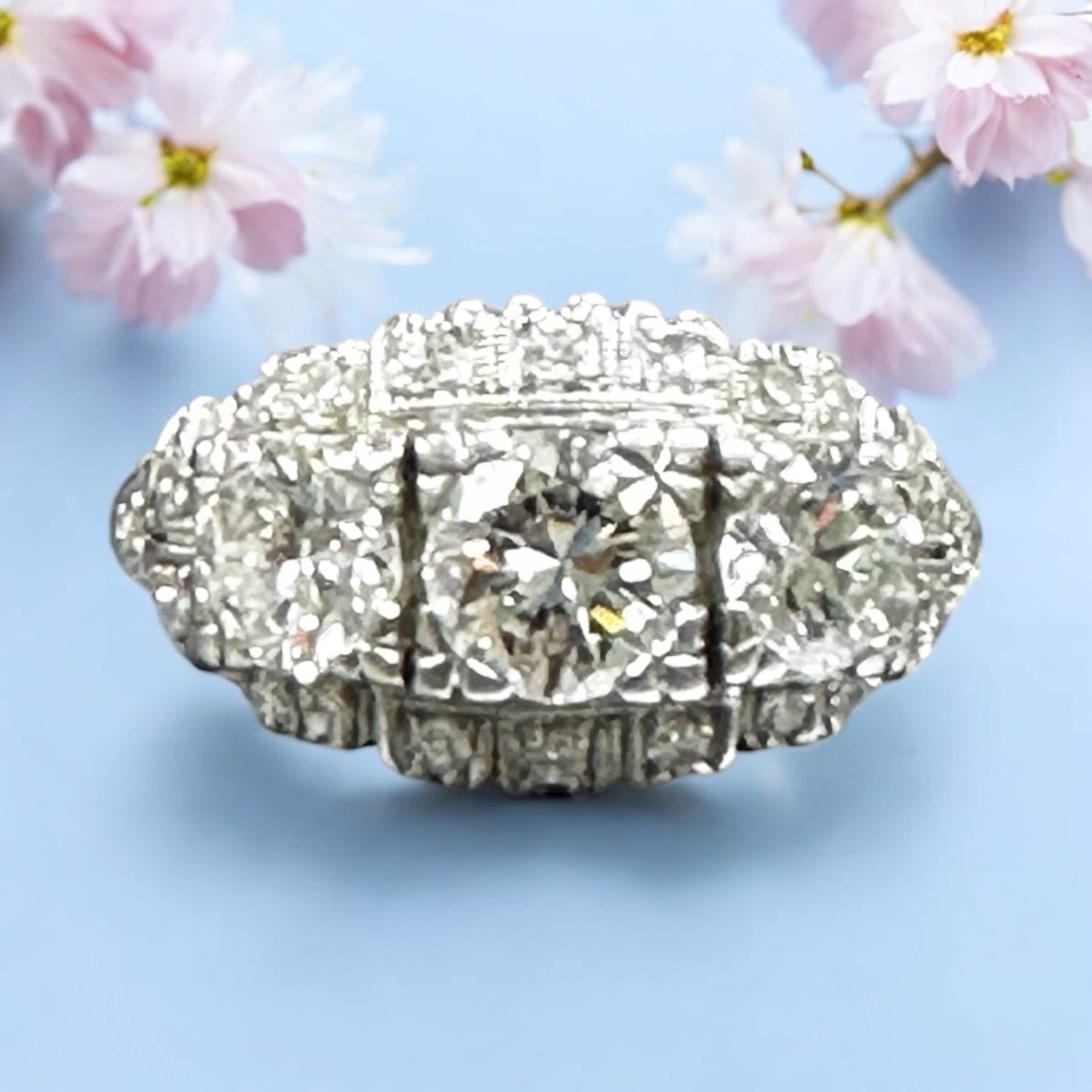 Sparkling Platinum Diamond Wedding Ring - Elegant Engagement Band