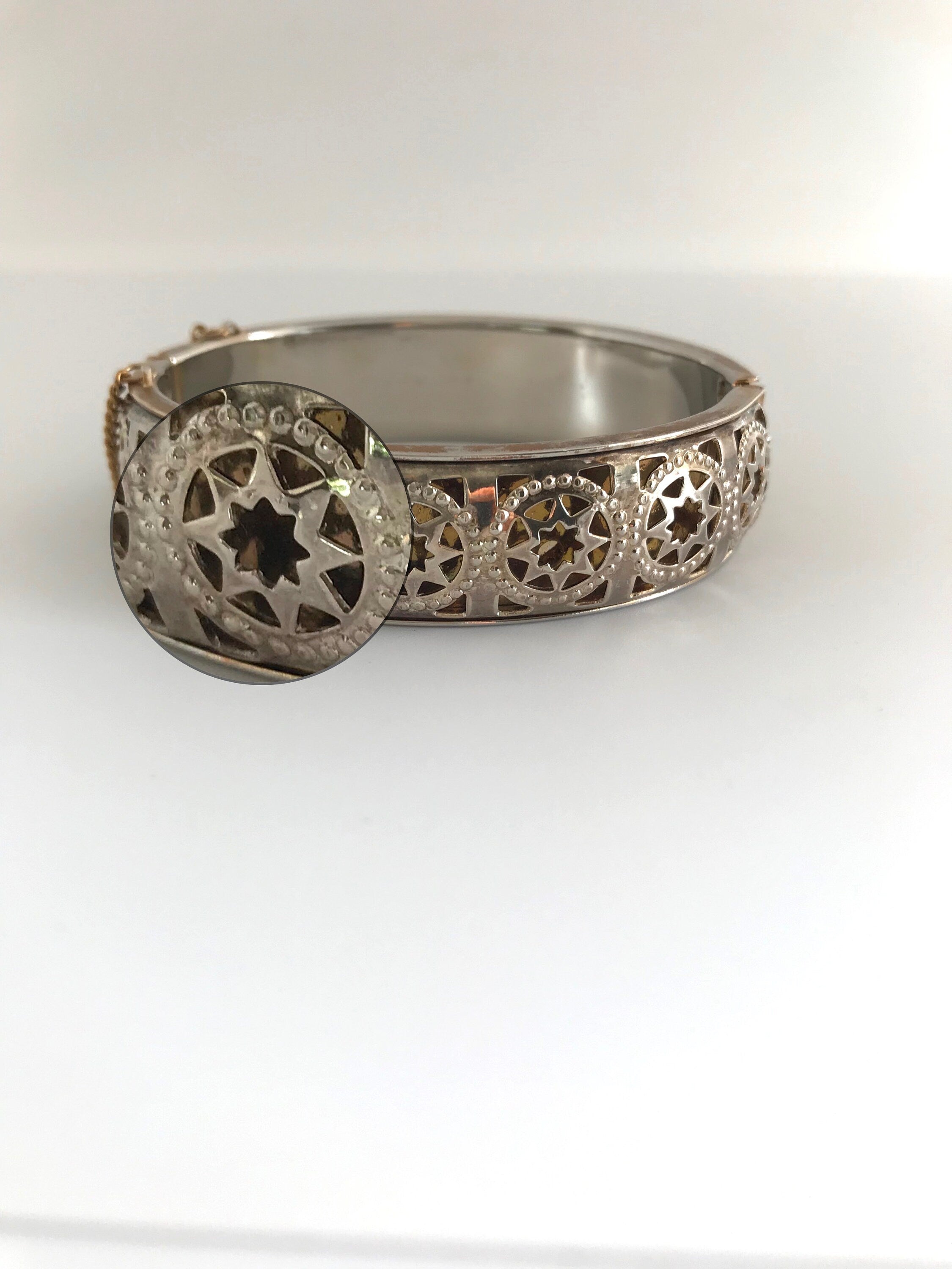 Vintage Gold & White Tone Star Cutout Bangle Bracelet