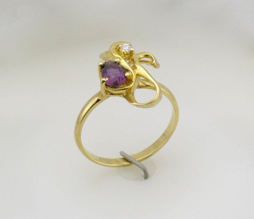 Vintage 14k Yellow Gold Amethyst Pear Ring with Diamond - 1970s
