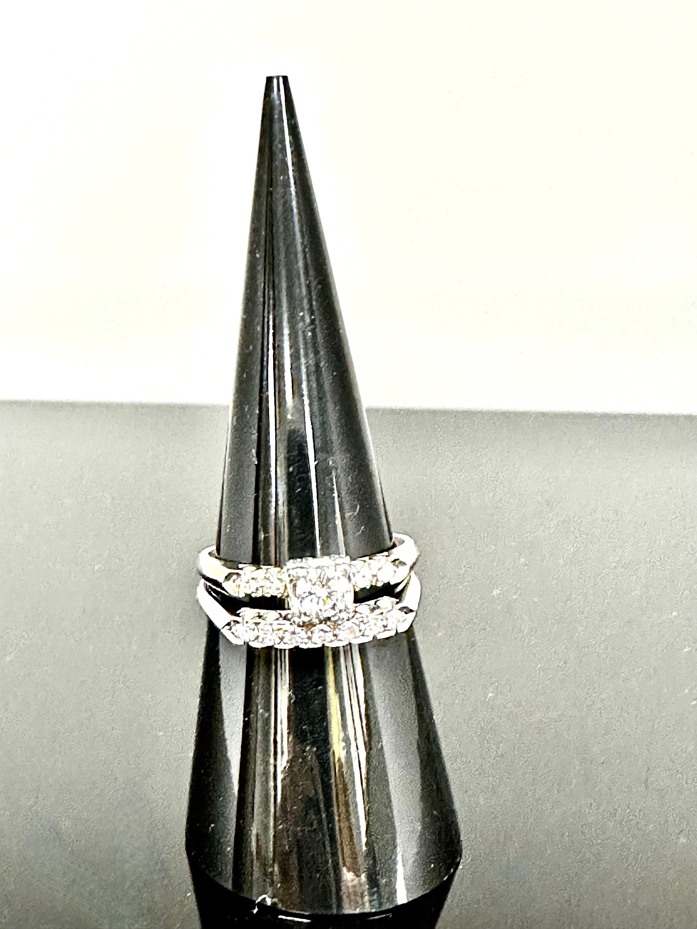 14 Karat White Gold Diamond Vintage Wedding Set