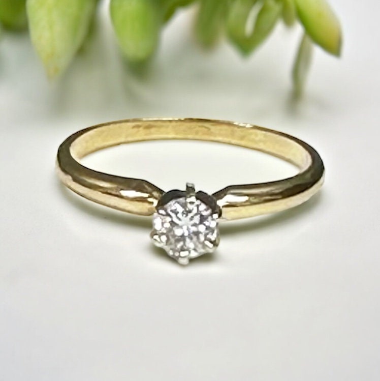 Classic Vintage Yellow Gold Solitaire Engagement Ring