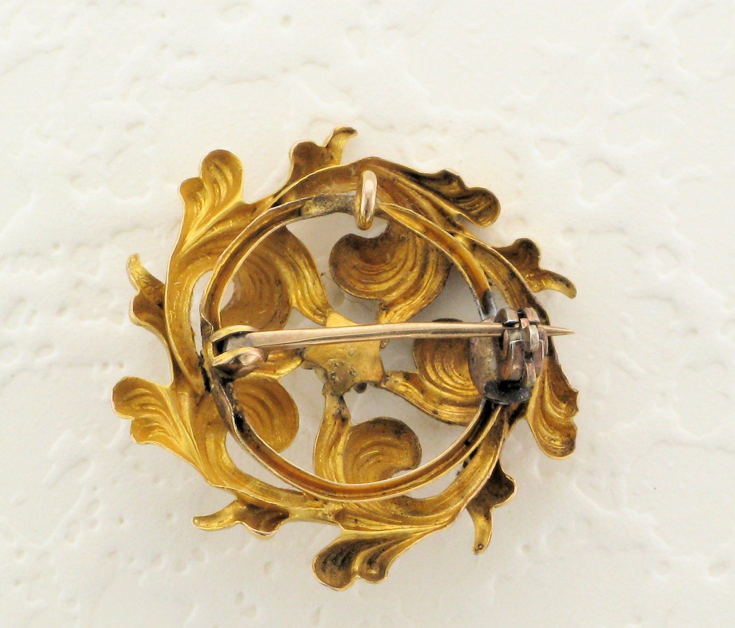 Victorian 14k Yellow Gold Pearl Pin Pendant: Rococo Design