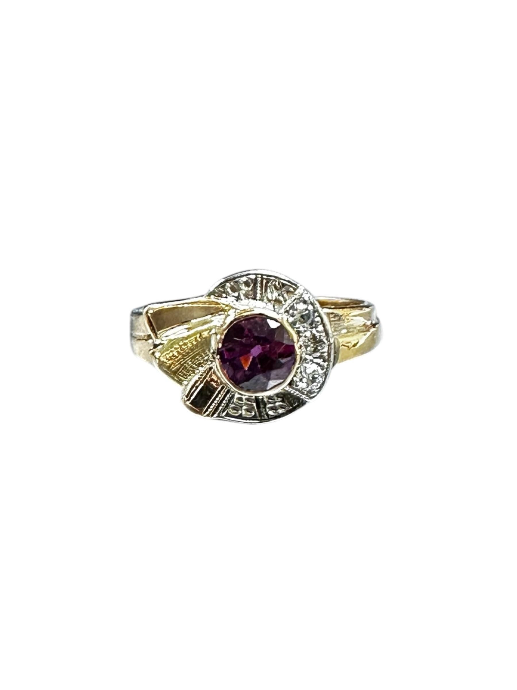 Retro Diamond and Garnet Ring in Gold Setting
