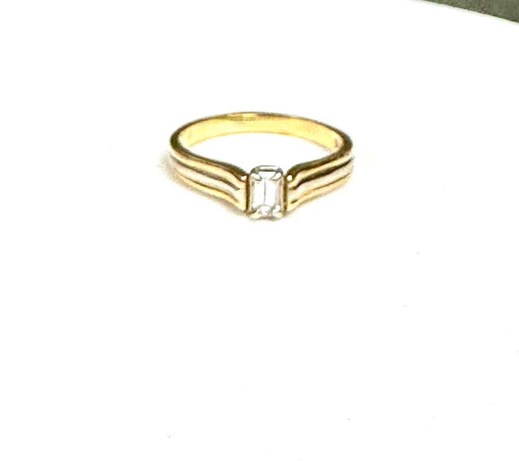 14k Yellow Gold Emerald Cut Diamond Engagement Ring, VS1 Clarity