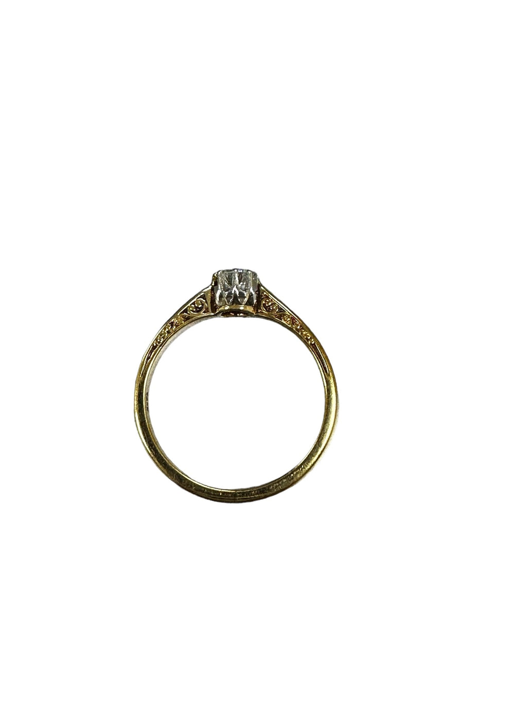 Sophisticated Yellow Gold Engagement Ring with Transitional Cut Diamond