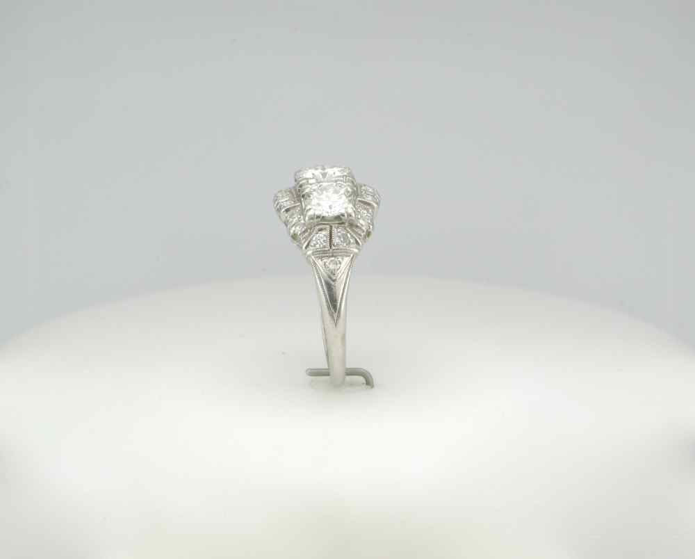 Sparkling Platinum Diamond Wedding Ring - Elegant Engagement Band