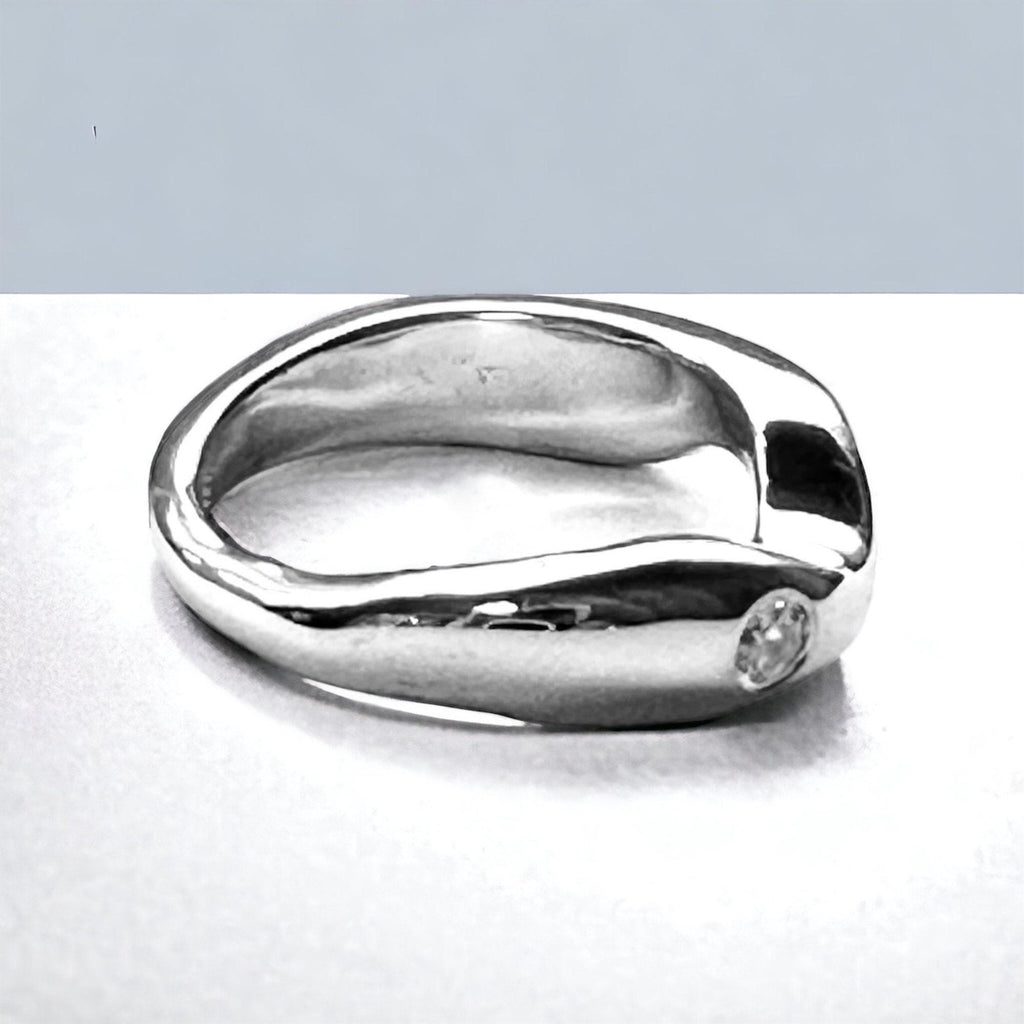 Sterling Silver Band Ring: Modern Design with Lab-Grown Diamond