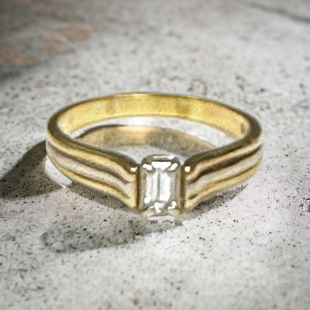 14k Yellow Gold Emerald Cut Diamond Engagement Ring, VS1 Clarity