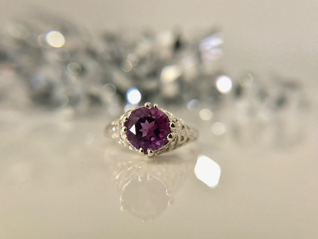 18K White Gold Filigree Amethyst Ring: Vintage Edwardian Style