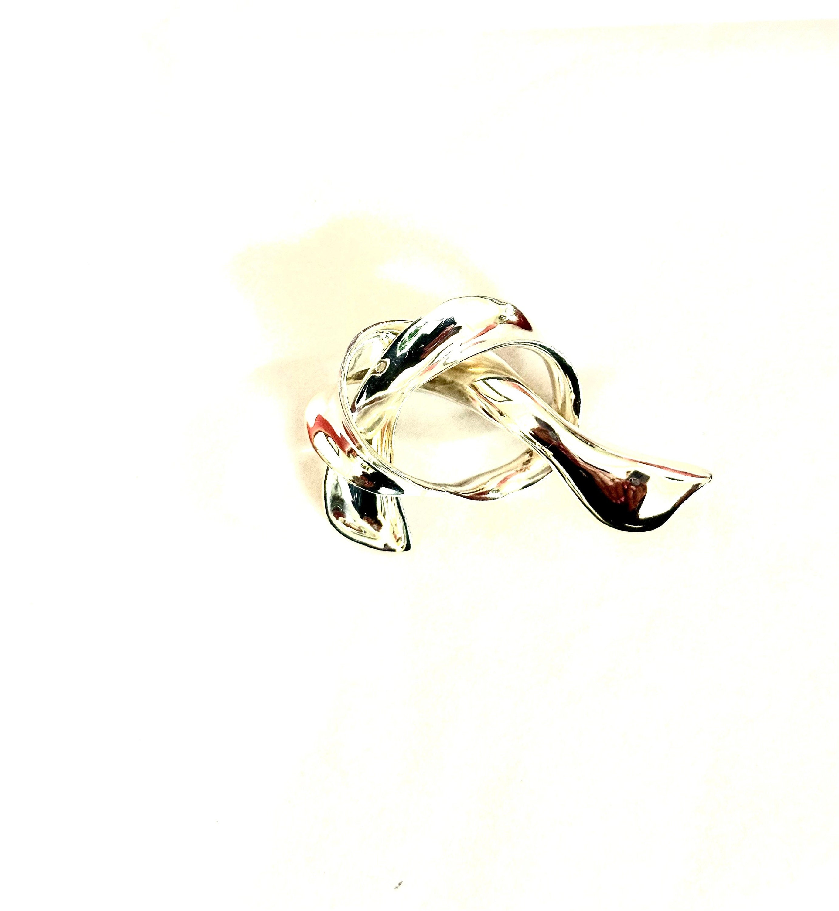 Sterling Silver Flowing Knot Brooch