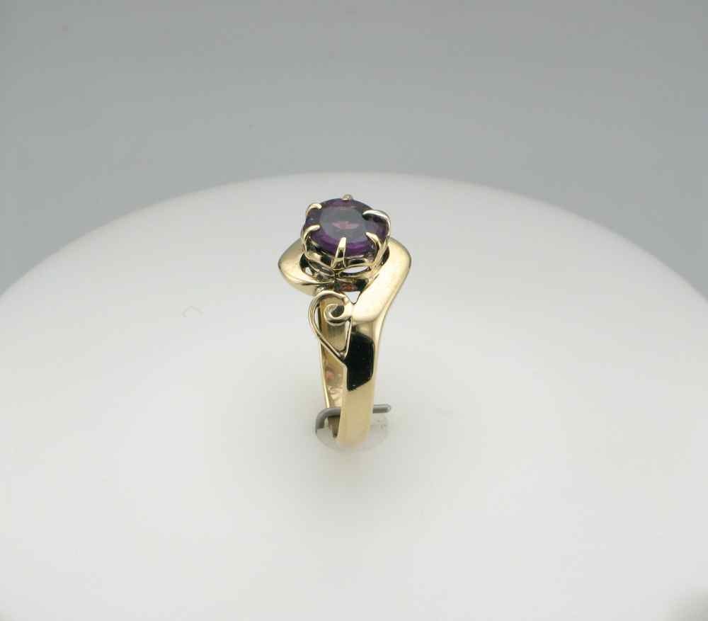 18K Gold Amethyst Ring: Swirl Design, February Birthstone