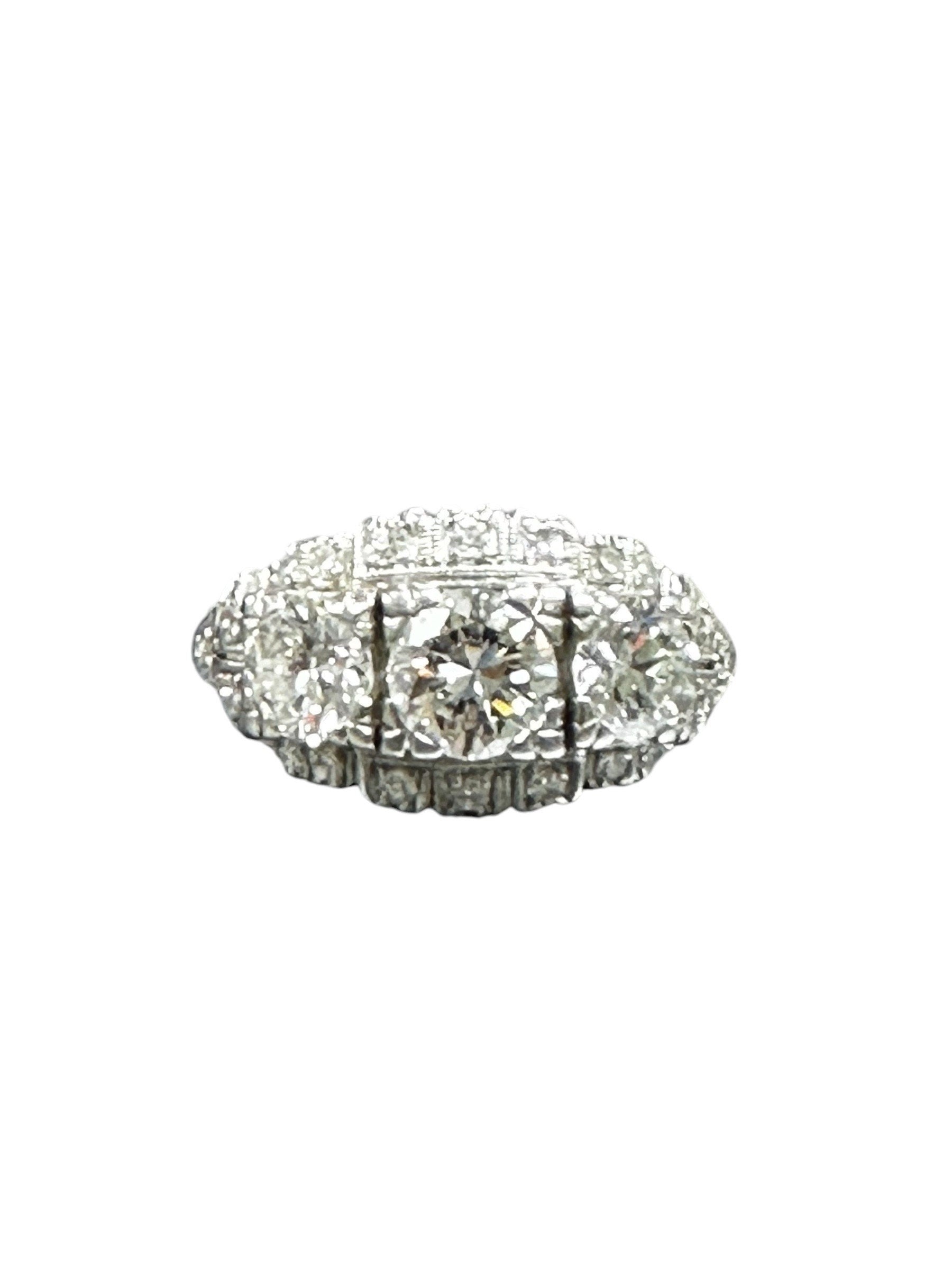 Sparkling Platinum Diamond Wedding Ring - Elegant Engagement Band