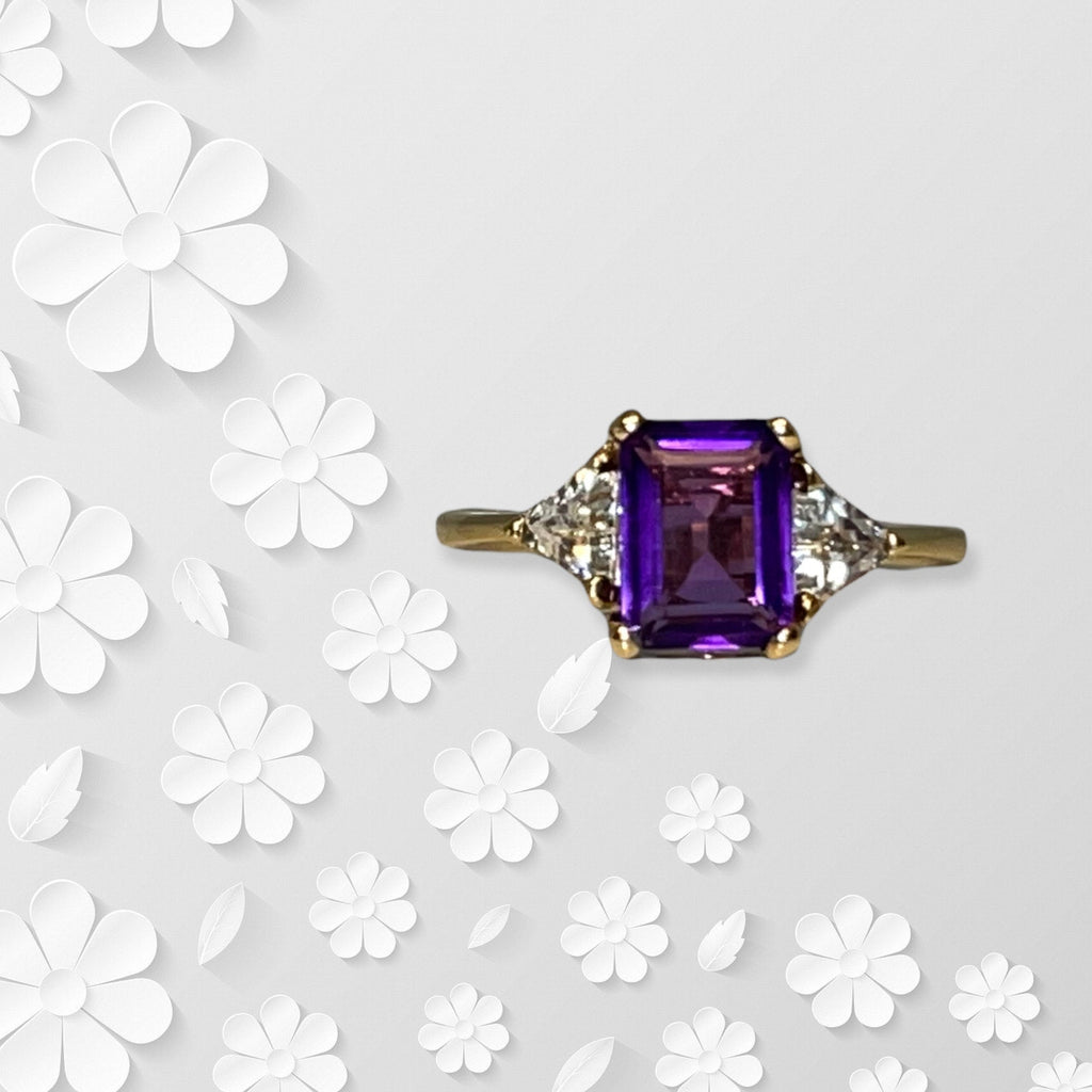 14k Yellow Gold Amethyst Ring with CZ Accents - Size 7.75