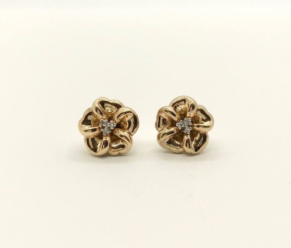 Vintage 14k Yellow Gold Flower Earrings with Diamonds