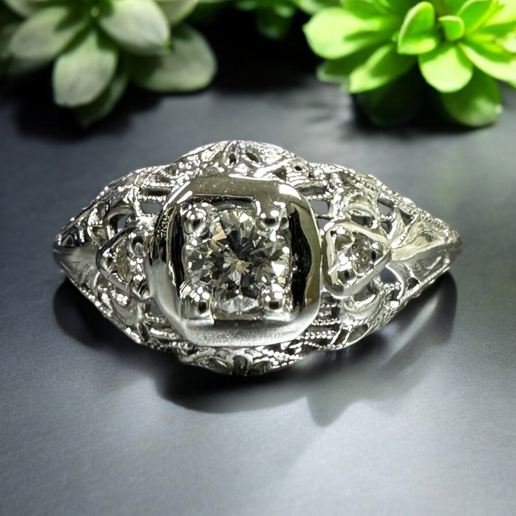 Vintage 18K White Gold Diamond Ring - Elegant Edwardian Filigree